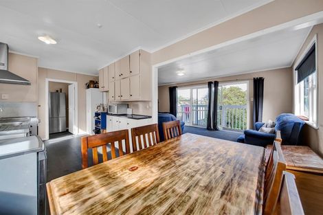 Photo of property in 51d Omata Road, Marfell, New Plymouth, 4310