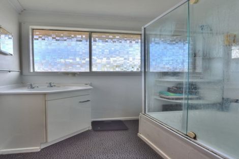 Photo of property in 77 Walker Crescent, East Gore, Gore, 9710