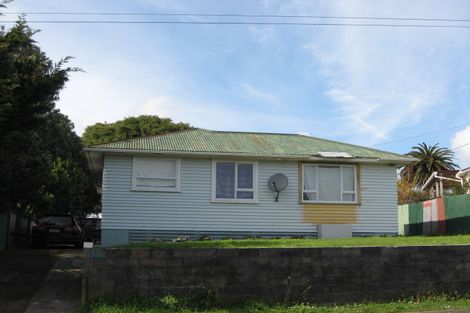 Photo of property in 12 Mayne Street, Waitara, 4320