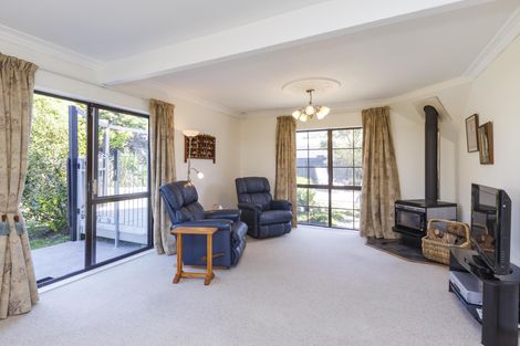Photo of property in 56 Rhodes Drive, Kelvin Grove, Palmerston North, 4414