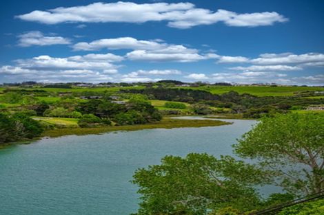 Photo of property in 41 Pohutukawa Avenue, Shelly Park, Auckland, 2014