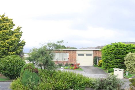 Photo of property in 9a Wakefield Grove, Waikanae, 5036