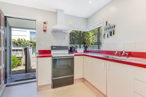 Photo of property in 2/45 Tahunanui Drive, Tahunanui, Nelson, 7011