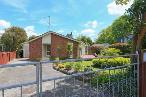 Photo of property in 61 Oreil Avenue, West Harbour, Auckland, 0618
