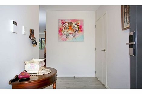 Photo of property in 9 Rere Awa Road, Glenbrook, 2681