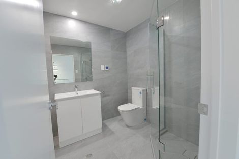 Photo of property in 43c Fitzherbert Avenue, West Harbour, Auckland, 0618