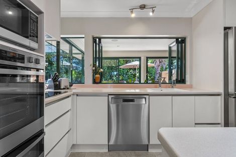 Photo of property in 18 Honeysuckle Lane, Ohauiti, Tauranga, 3112