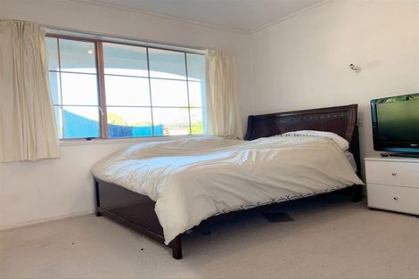 Photo of property in 1/9 Wairata Place, Te Atatu South, Auckland, 0610