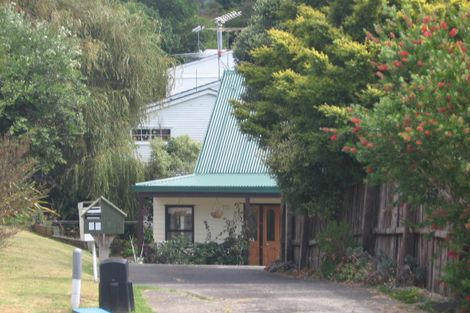 Photo of property in 2/11 Emery Grove, Bayview, Auckland, 0629