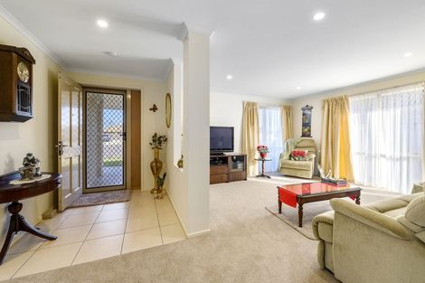 Photo of property in 30 Kinder Place, Ngongotaha, Rotorua, 3010