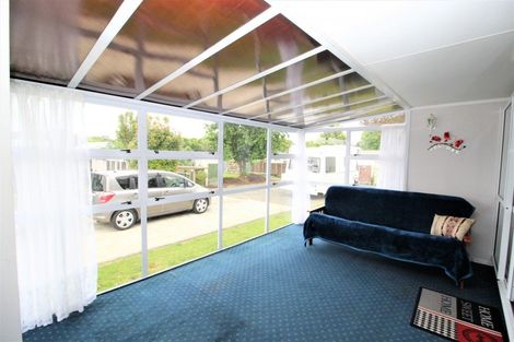 Photo of property in 11 Ross Street, Woodville, 4920