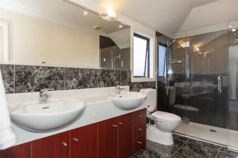 Photo of property in 4 Consort Close, Paraparaumu Beach, Paraparaumu, 5032