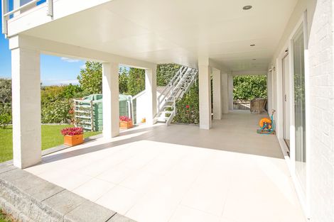 Photo of property in 150 Pacific Parade, Army Bay, Whangaparaoa, 0930