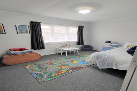 Photo of property in 19 Sunny Grove, Wainuiomata, Lower Hutt, 5014