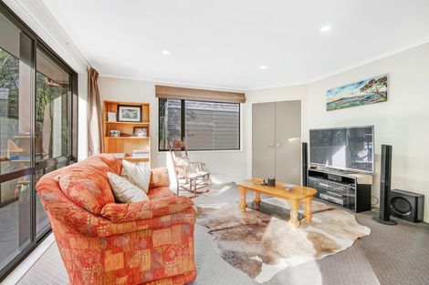 Photo of property in 42 Manuka Grove, Helensville, 0875