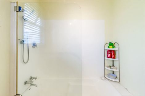 Photo of property in 14 Buckley Grove, Paraparaumu, 5032