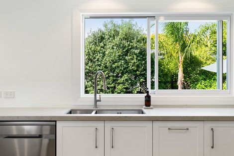 Photo of property in 12 Rheingold Place, Huapai, Kumeu, 0810