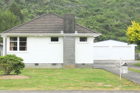 Photo of property in 64 Black Beech Street, Birchville, Upper Hutt, 5018