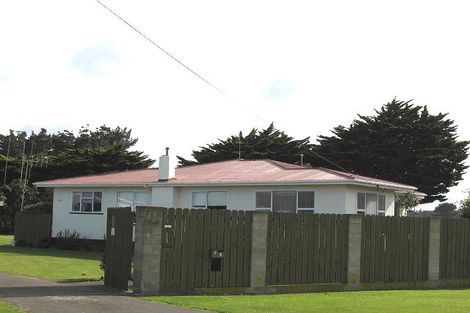 Photo of property in 3 Awatea Street, Castlecliff, Whanganui, 4501