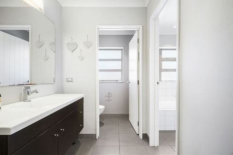 Photo of property in 3 Blakewell Lane, Dinsdale, Hamilton, 3204