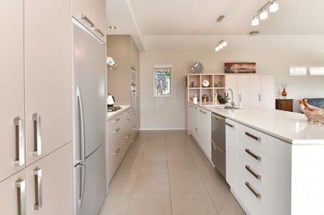 Photo of property in 65 Chesterfield Way, Orewa, 0931