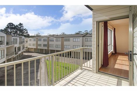 Photo of property in The Haven, 39/120 Beach Haven Road, Beach Haven, Auckland, 0626