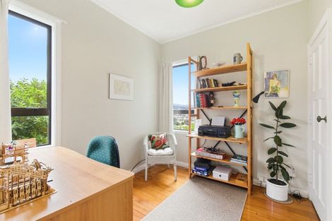 Photo of property in 51 Kinghorne Street, Strathmore Park, Wellington, 6022