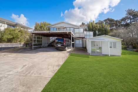 Photo of property in 35 Nile Road, Kelston, Auckland, 0602