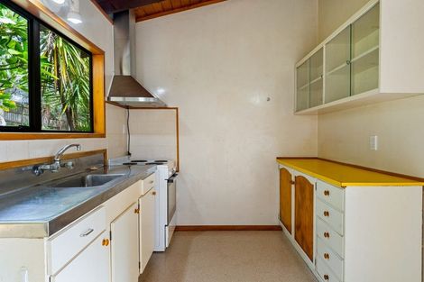 Photo of property in 10 Poplar Road, Stanmore Bay, Whangaparaoa, 0932