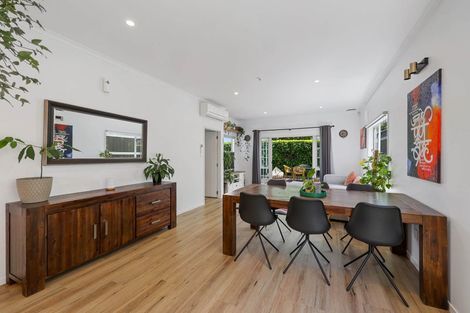 Photo of property in 16 Mulvaney Crescent, Henderson, Auckland, 0612