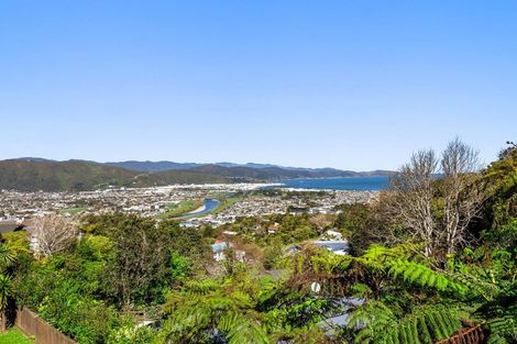 Photo of property in 23b Eastview Grove, Normandale, Lower Hutt, 5010