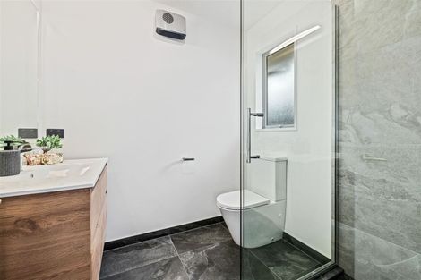 Photo of property in 6 Malaga Crescent, Harewood, Christchurch, 8051