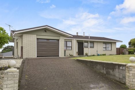 Photo of property in 15 Lydford Place, Spotswood, New Plymouth, 4310
