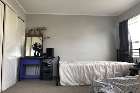 Photo of property in 1/2 Aotea Road, Glen Eden, Auckland, 0602