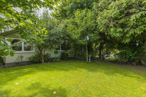 Photo of property in 31 Holyoake Crescent, Avalon, Lower Hutt, 5011