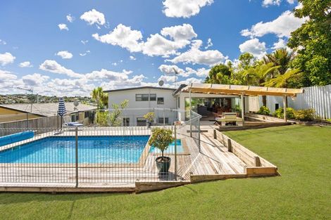 Photo of property in 14 Acacia Road, Torbay, Auckland, 0632