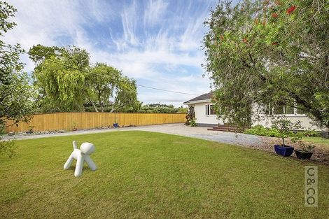 Photo of property in 7 Taupaki Road, Taupaki, Henderson, 0782