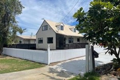 Photo of property in 6 Te Moau Avenue, Parakai, 0830