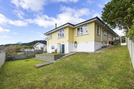 Photo of property in 93 Bell Street, Tawa, Wellington, 5028