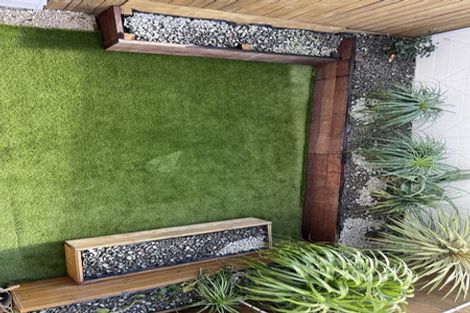 Photo of property in 2/1 Briar Way, New Lynn, Auckland, 0600