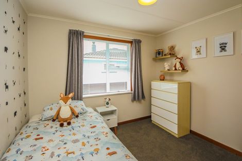 Photo of property in 30 Hadfield Crescent, College Estate, Whanganui, 4500