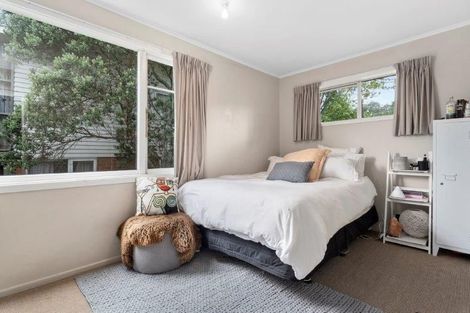 Photo of property in 1/238 Sunset Road, Windsor Park, Auckland, 0632