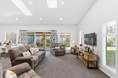 Photo of property in 5 Guardsman Place, Prebbleton, 7604