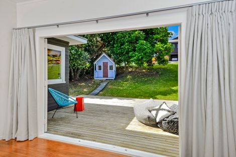 Photo of property in 24 Barrier View Road, Leigh, 0985