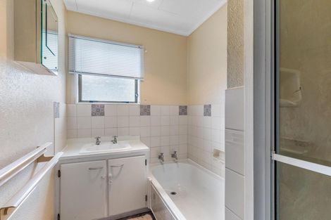 Photo of property in 94 Omapere Street, Whitby, Porirua, 5024