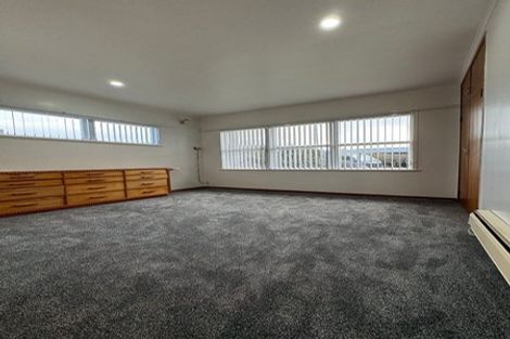 Photo of property in 73 Christmas Road, Manurewa, Auckland, 2102