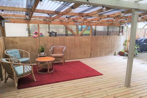 Photo of property in 3/172 Beach Haven Road, Beach Haven, Auckland, 0626