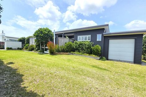 Photo of property in 162 Kowhai Avenue, Matarangi, Whitianga, 3592