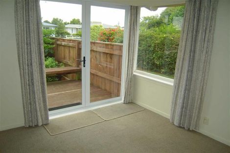 Photo of property in 9 Truby King Street, Merrilands, New Plymouth, 4312