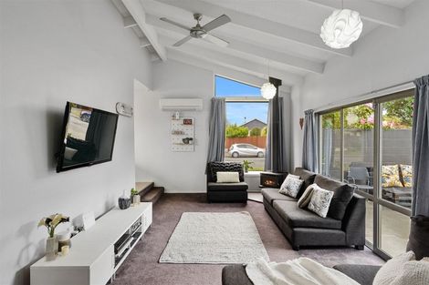 Photo of property in 91 Oakhampton Street, Hornby, Christchurch, 8042